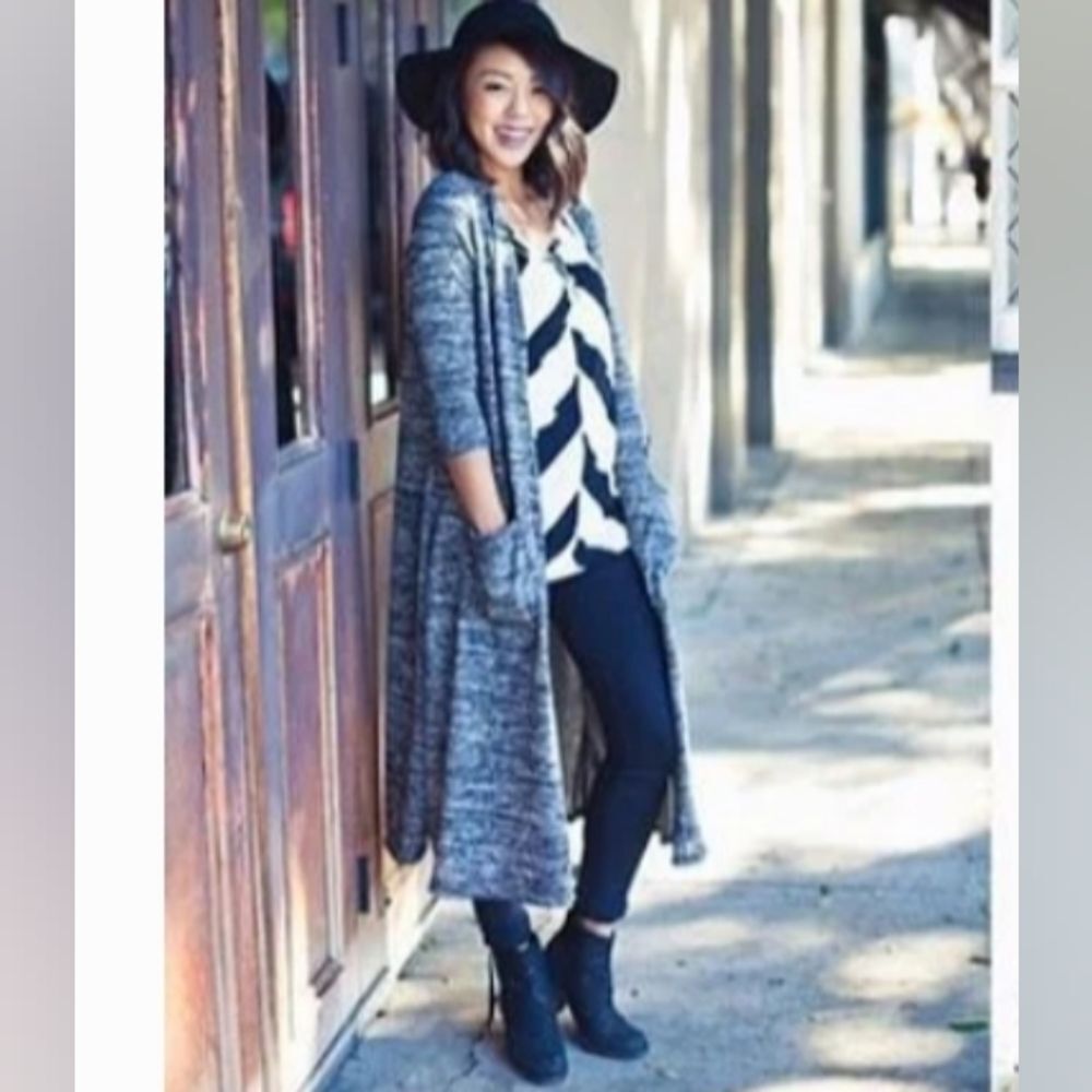 LuLaRoe Sarah Gray Stripe Long Cardigan Size XL NWT